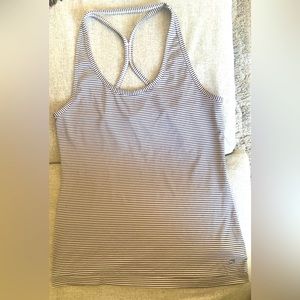 Gap Fit Racerback Tank Top - M